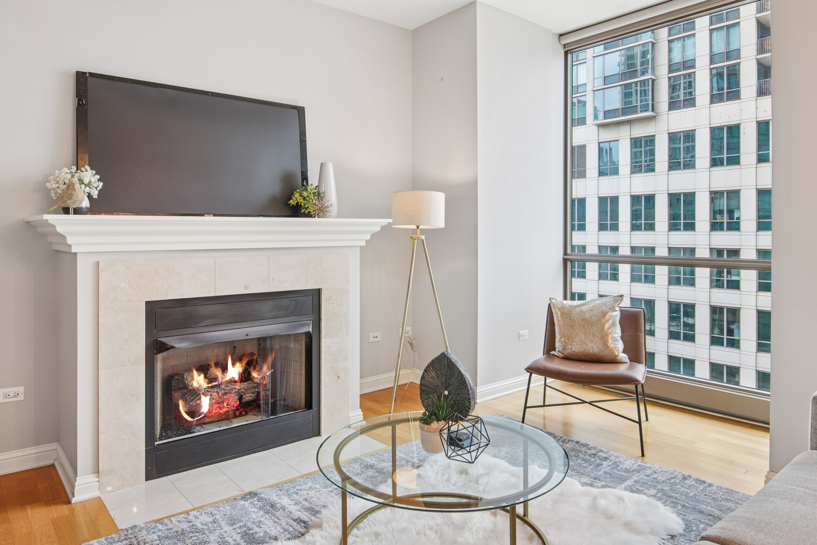 21 E Huron Street Unit: 1101