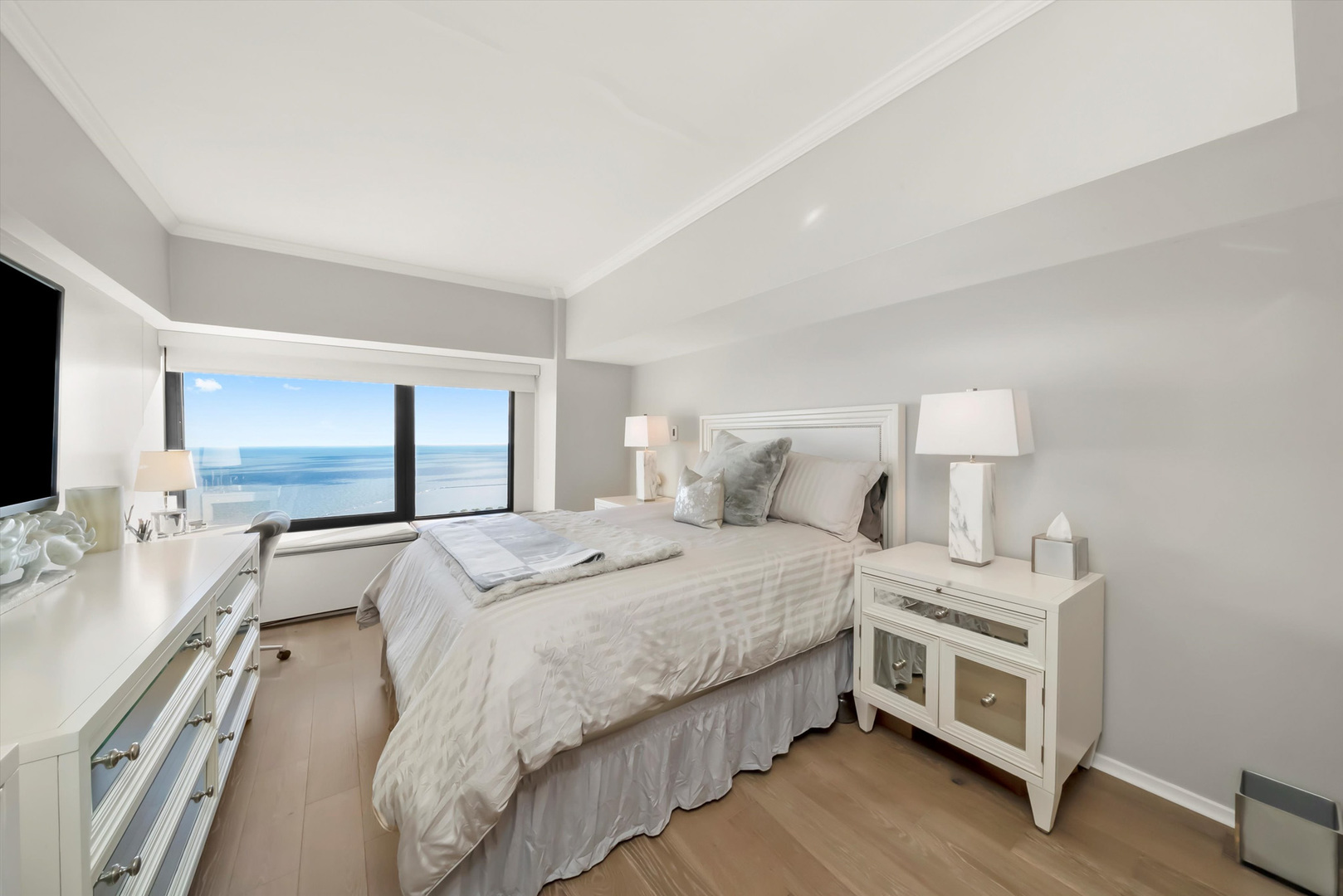 175 E Delaware Place Unit: 7107