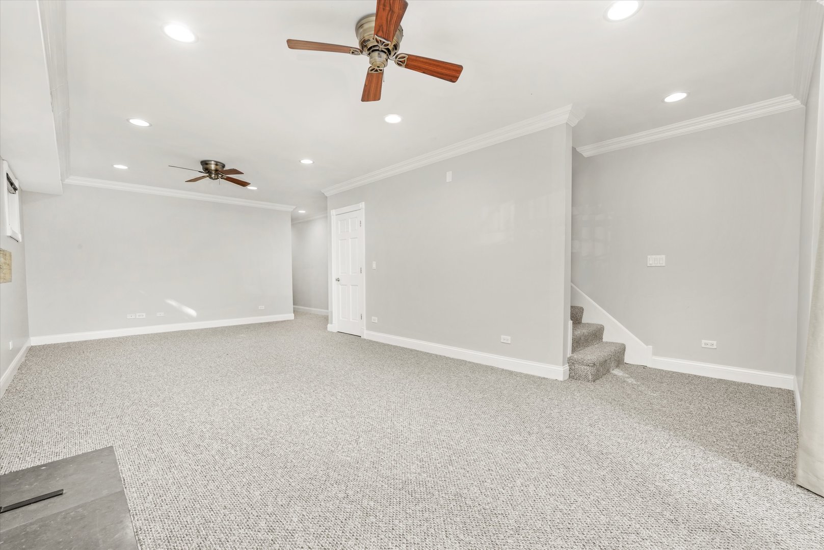 2430 W Iowa Street Unit: 1
