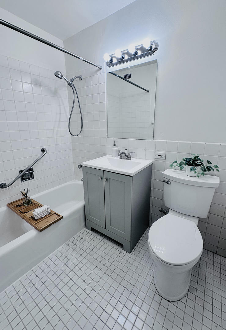 4250 N Marine Drive Unit: 1523