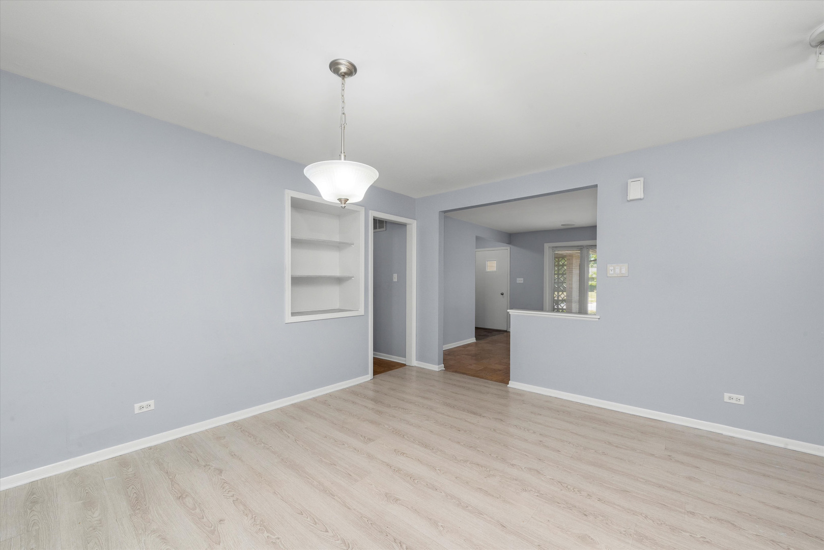 824 Oxford Street