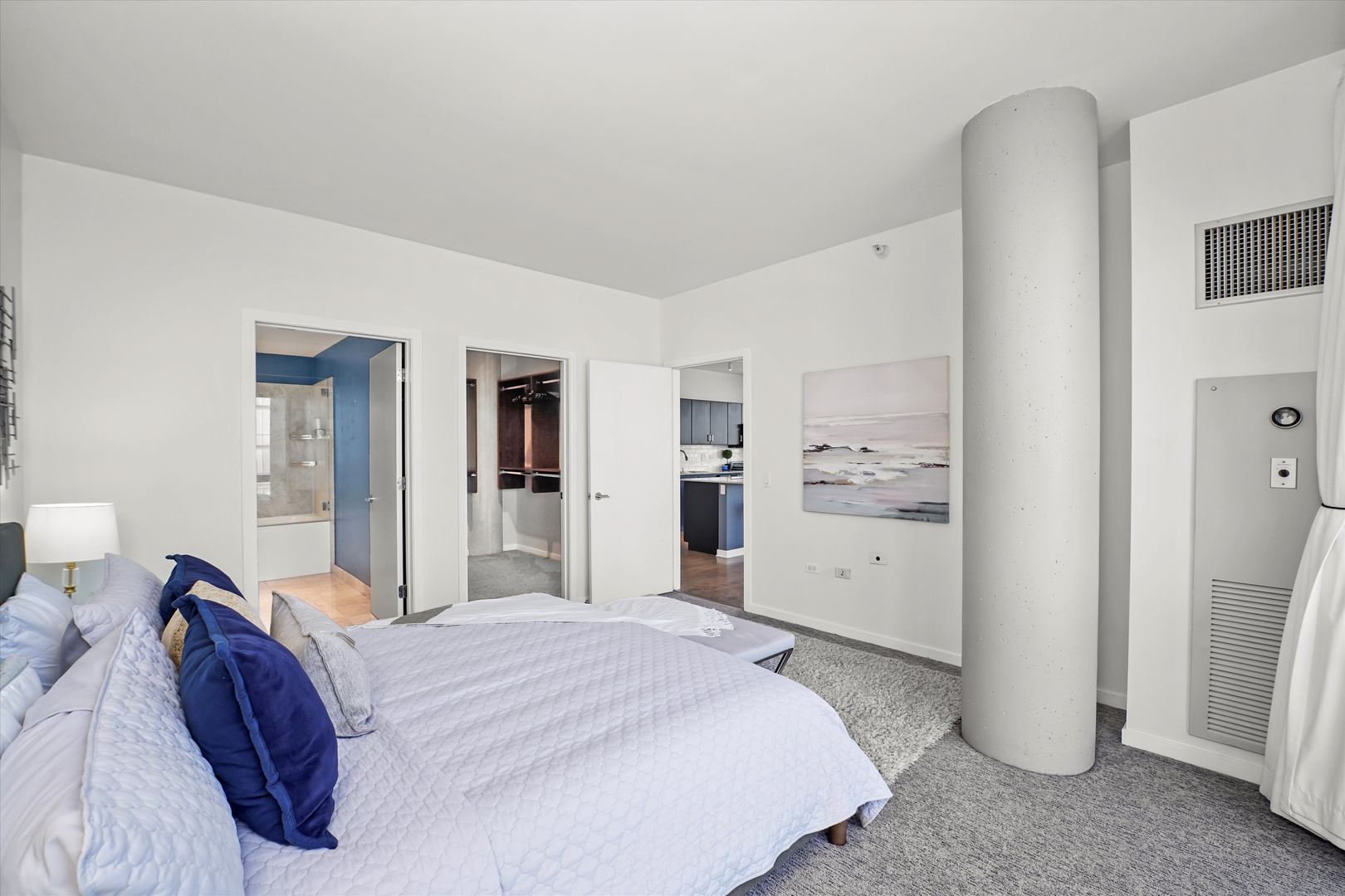 860 W Blackhawk Street Unit: 2106