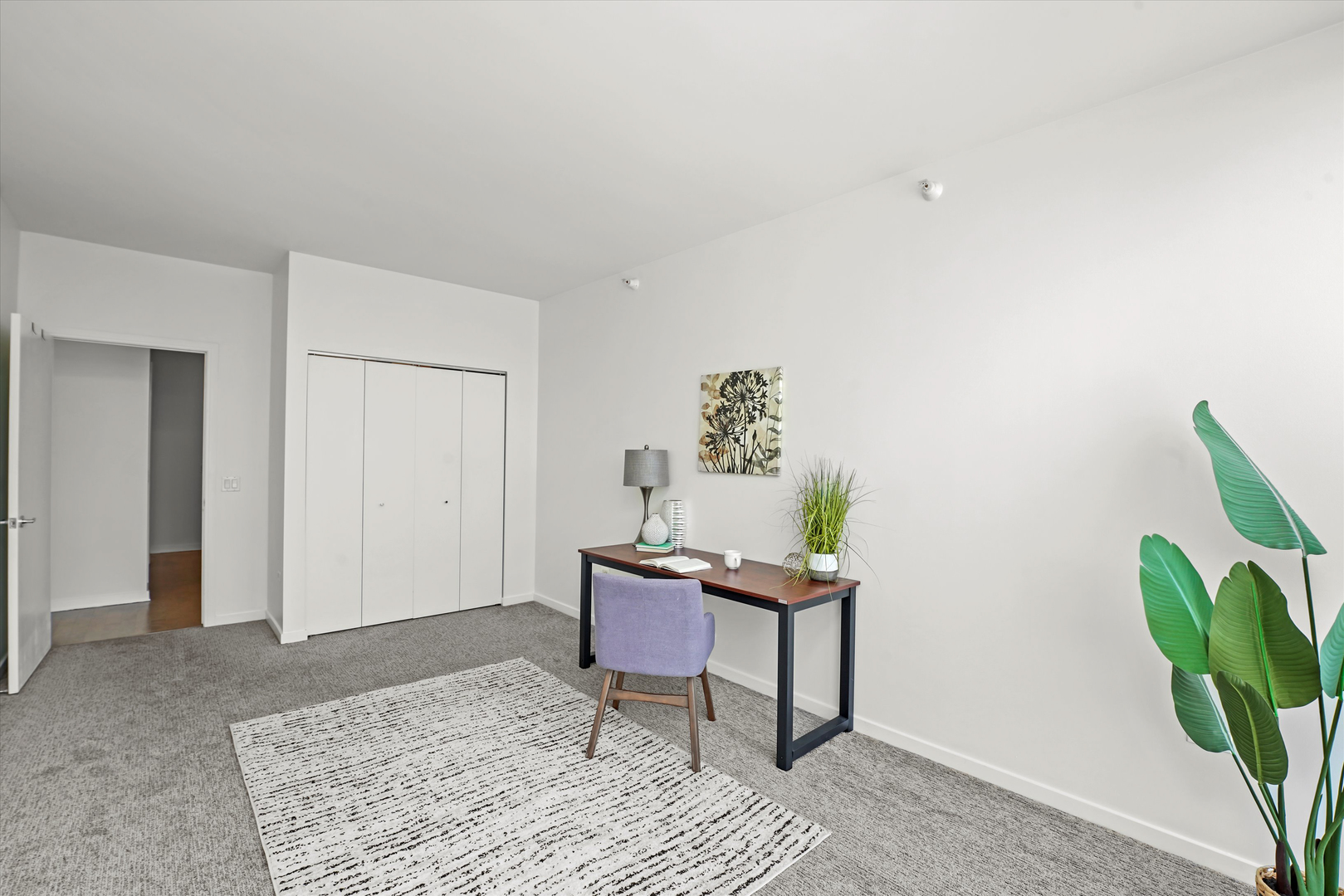 860 W Blackhawk Street Unit: 2106