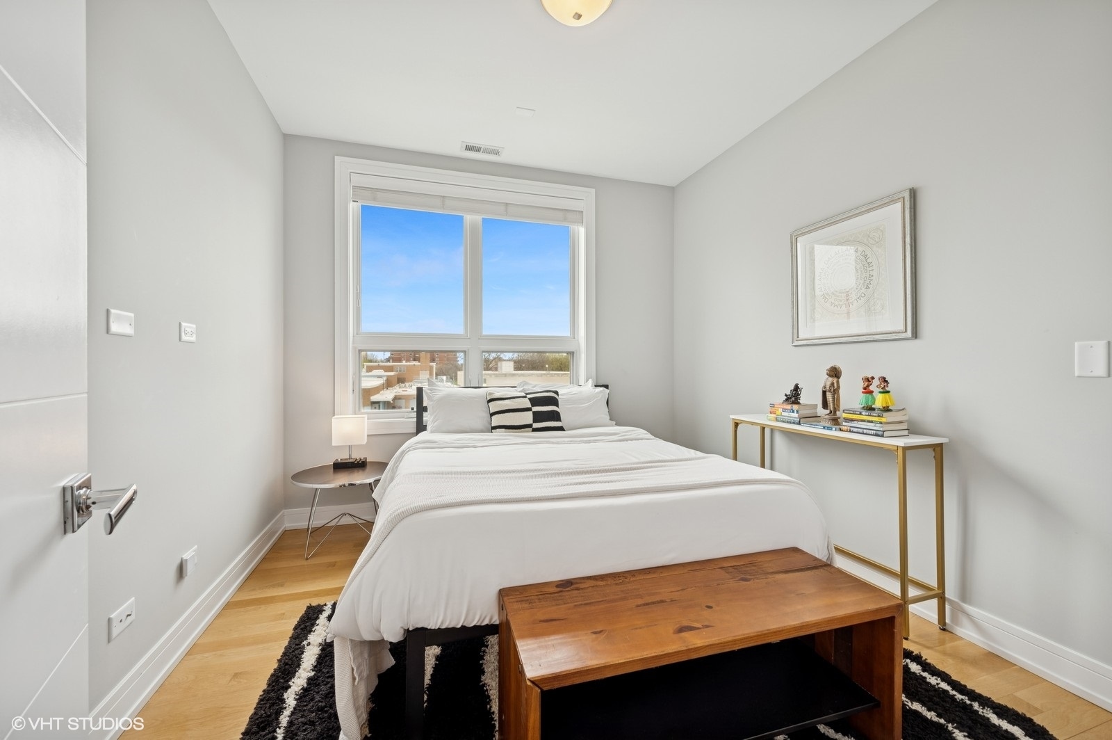 1317 N Larrabee Street Unit: 304