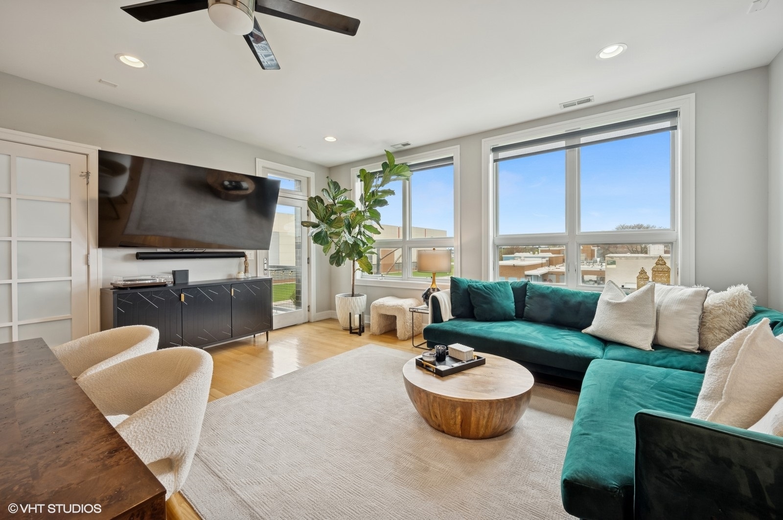 1317 N Larrabee Street Unit: 304