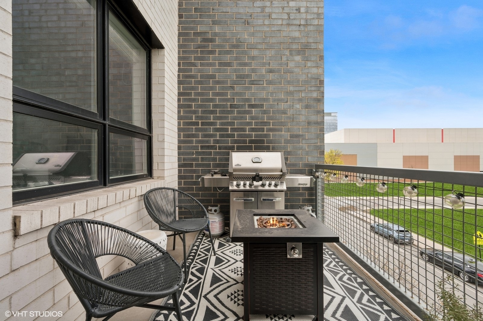 1317 N Larrabee Street Unit: 304