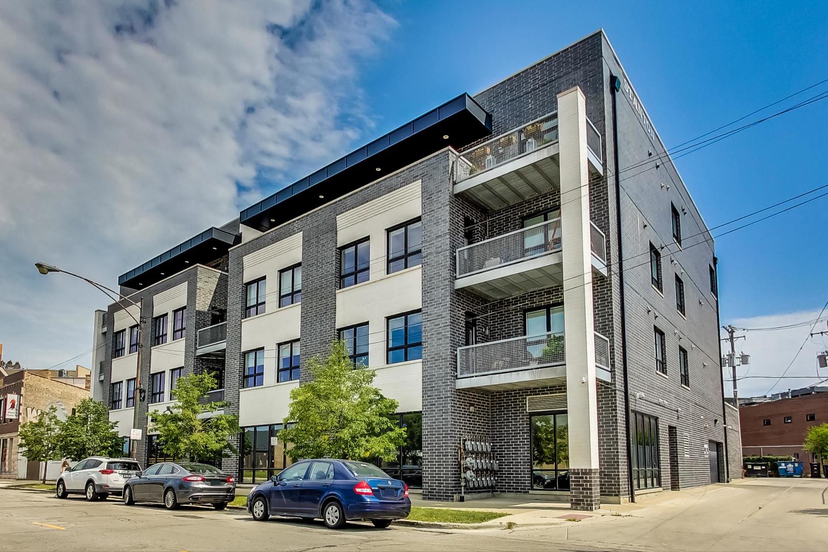 1317 N Larrabee Street Unit: 304