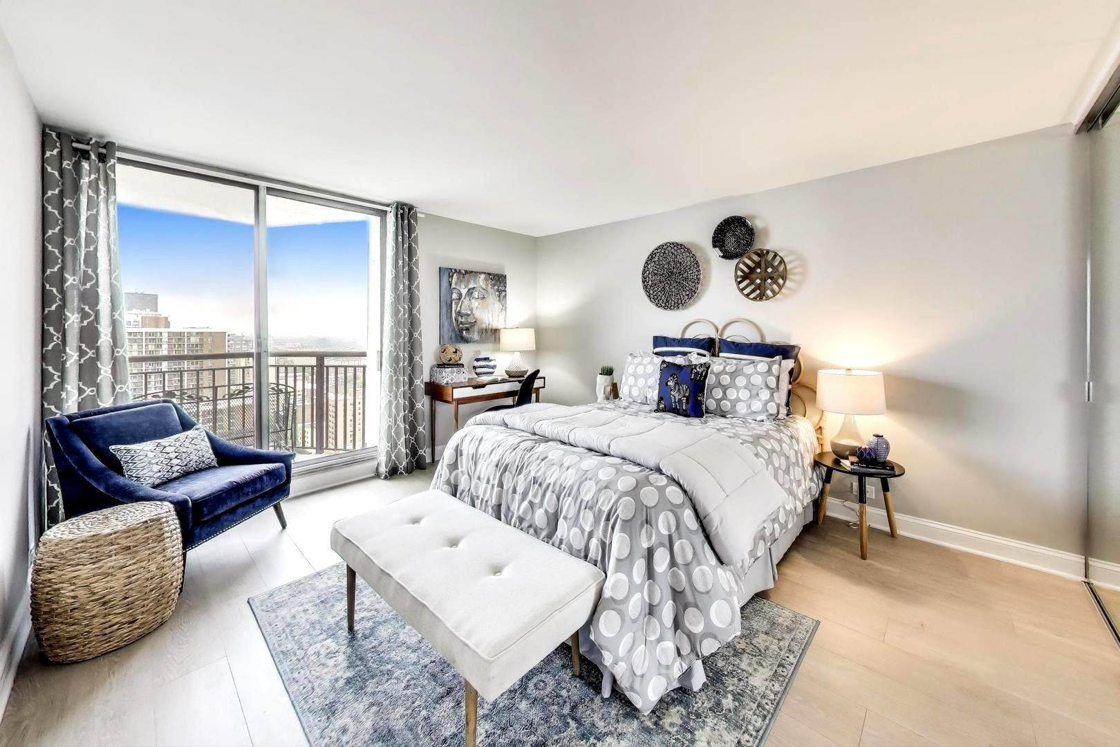 6007 N Sheridan Road Unit: 25E