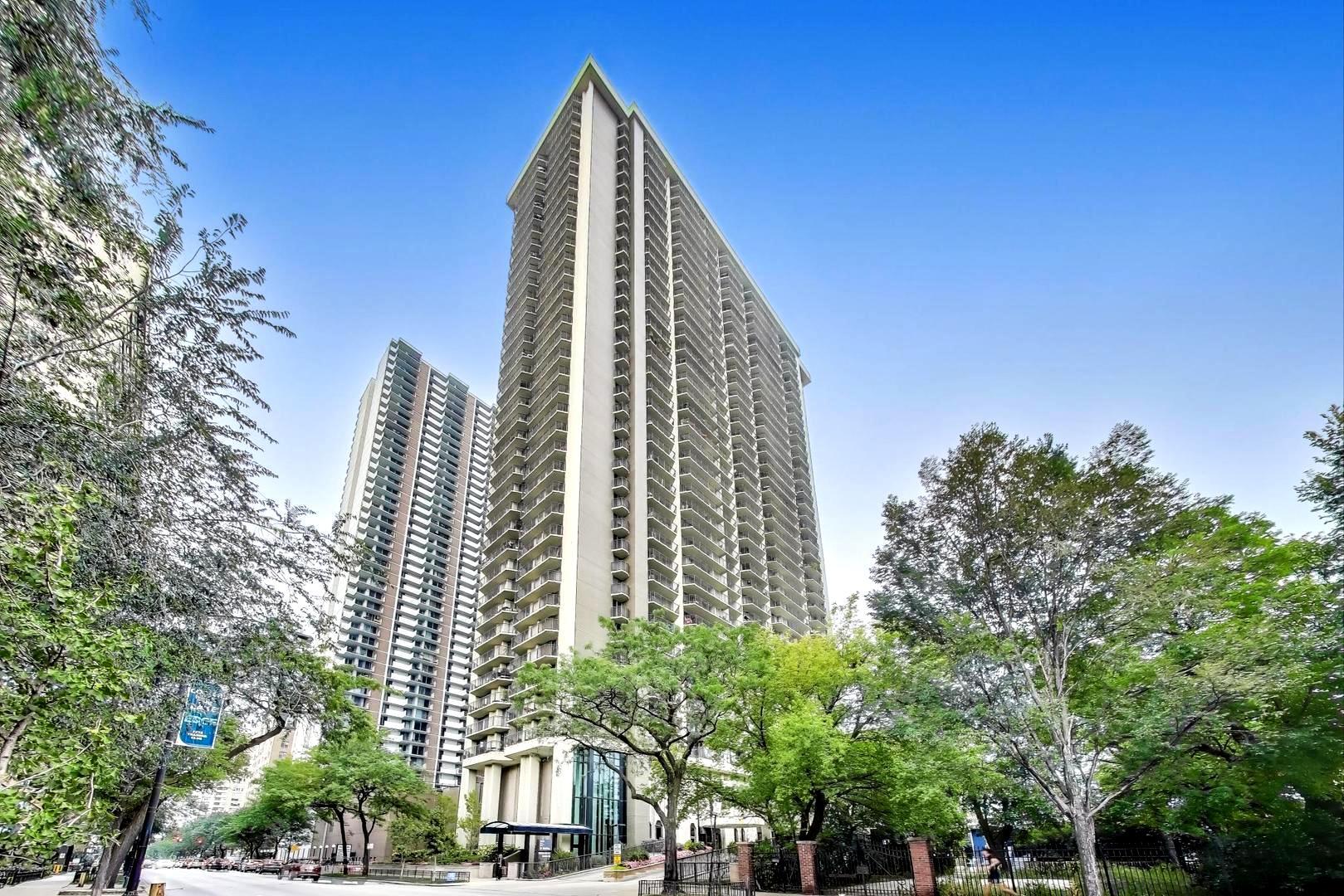 6007 N Sheridan Road Unit: 25E