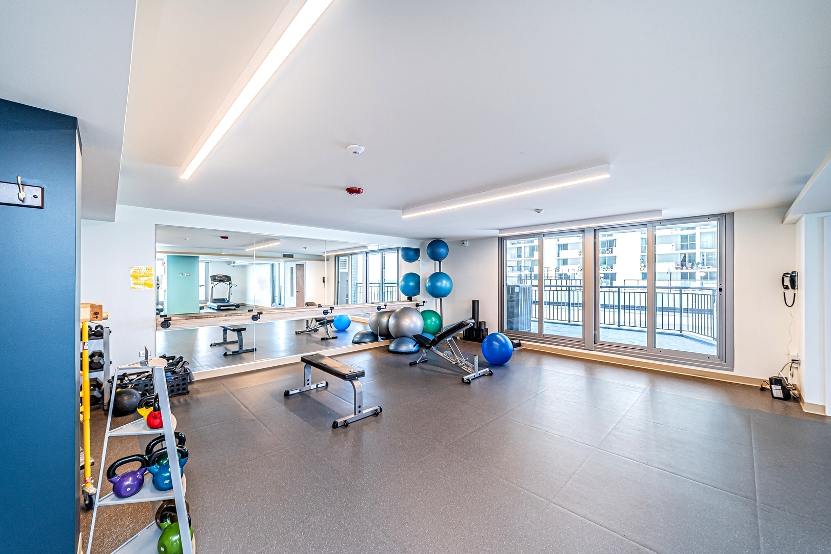 6007 N Sheridan Road Unit: 25E