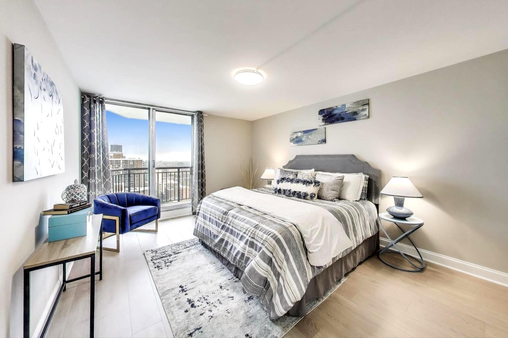 6007 N Sheridan Road Unit: 25E