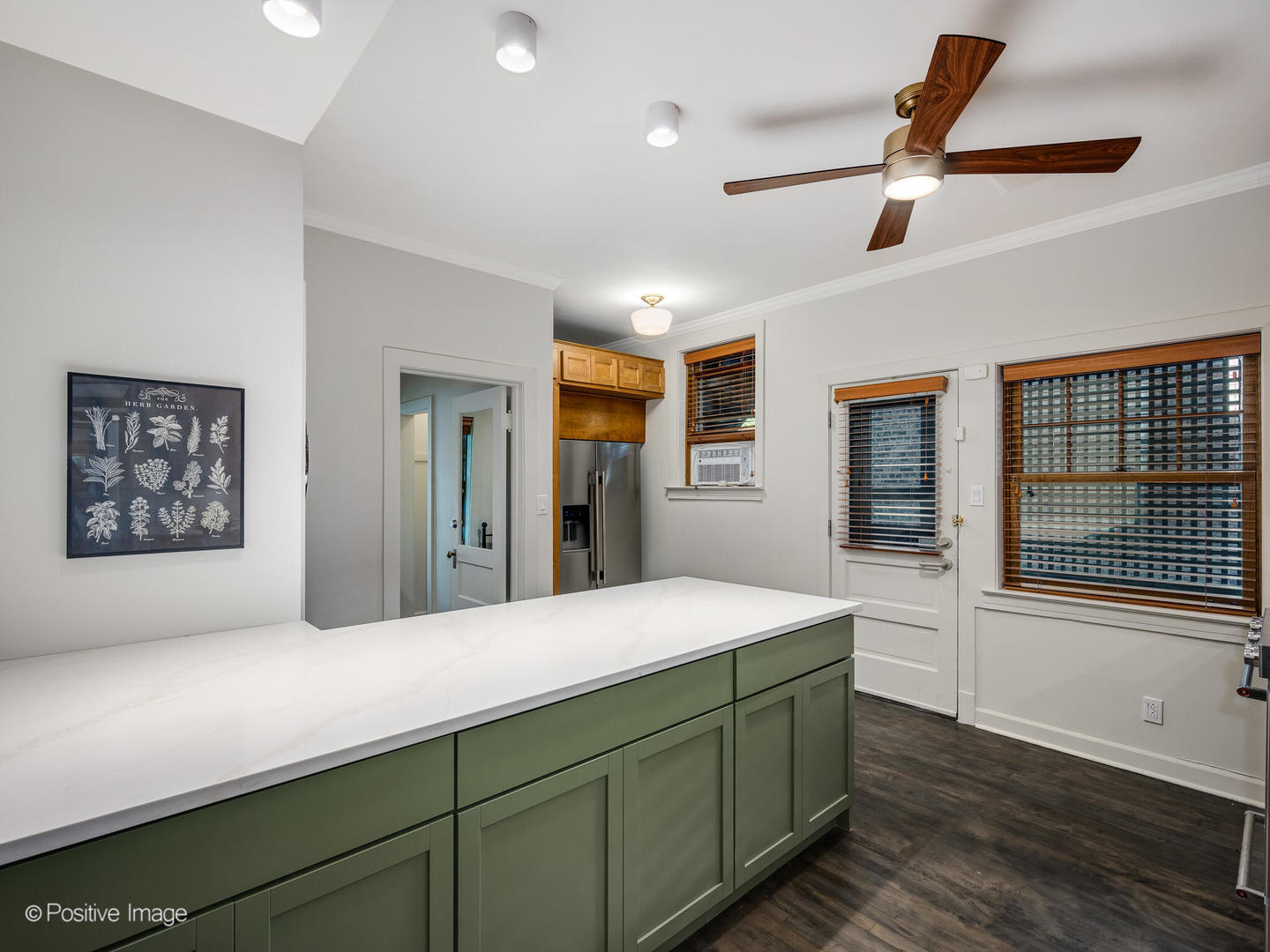 4616 N Magnolia Avenue Unit: 1