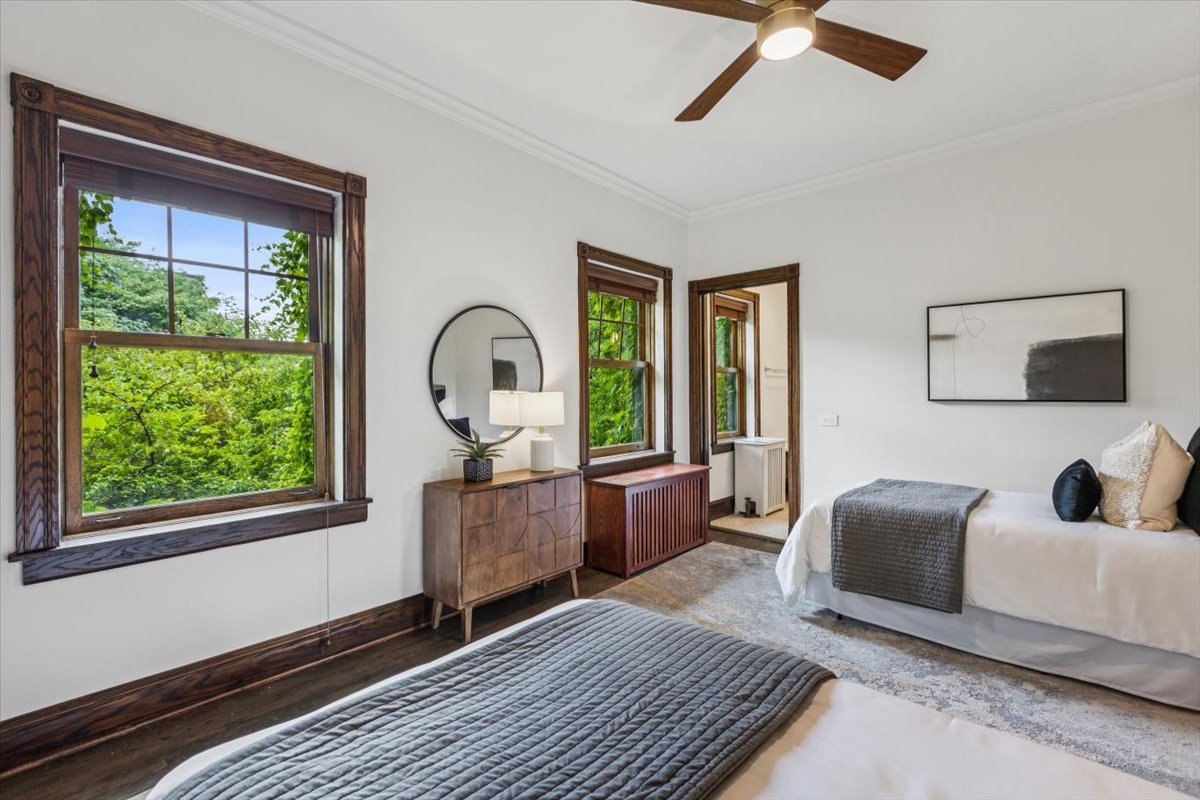 4616 N Magnolia Avenue Unit: 1