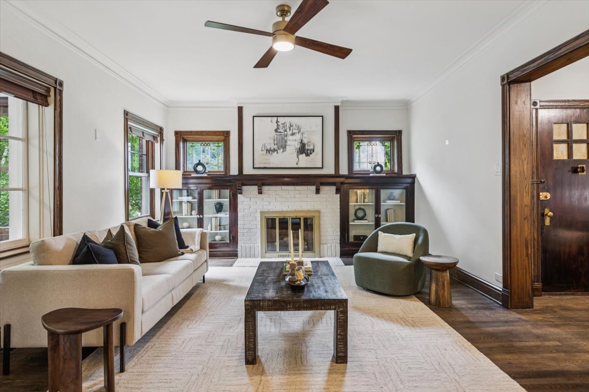 4616 N Magnolia Avenue Unit: 1