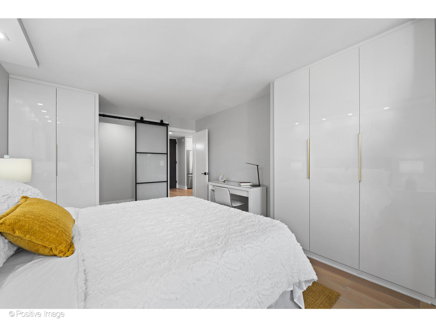 1030 N State Street Unit: 21K