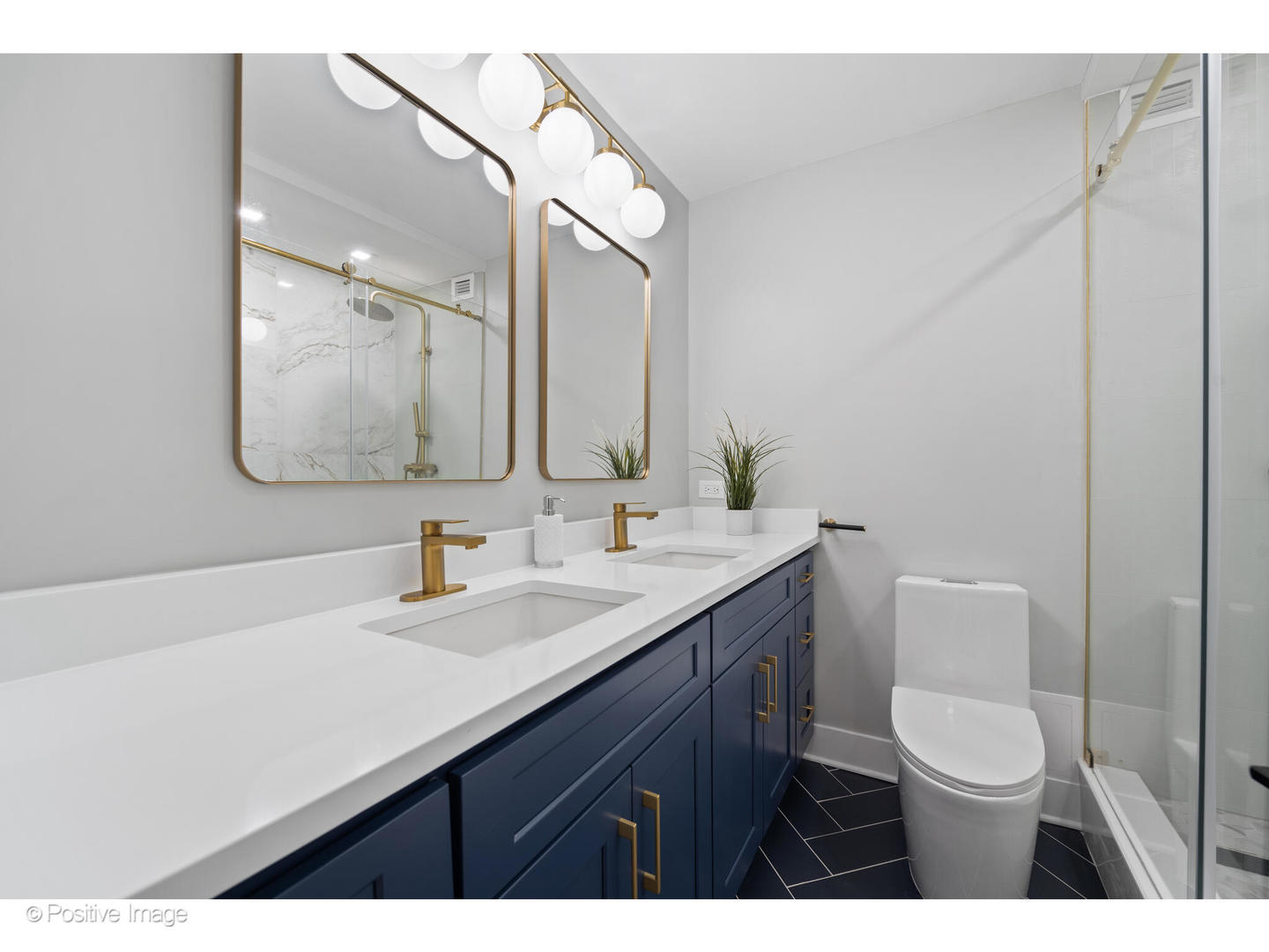 1030 N State Street Unit: 21K