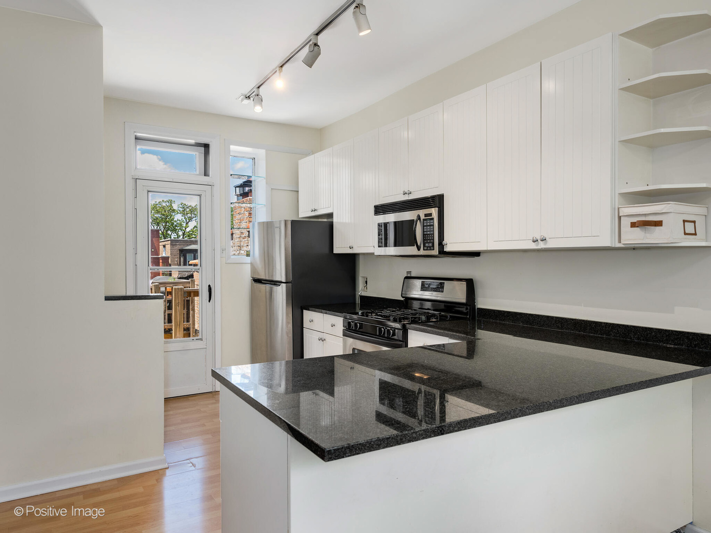 2116 N Seminary Avenue Unit: 28