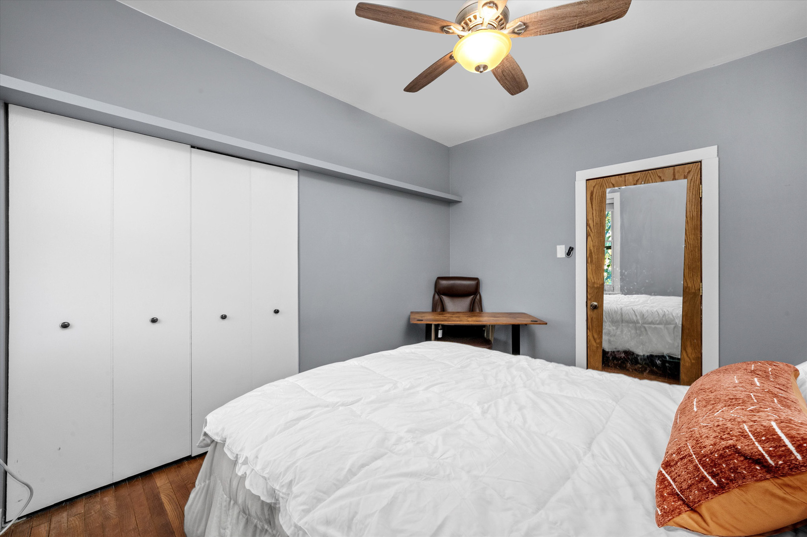 2116 N Seminary Avenue Unit: 28