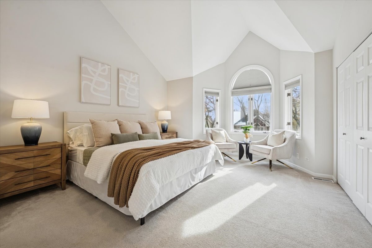 1238 W Fletcher Street Unit: L