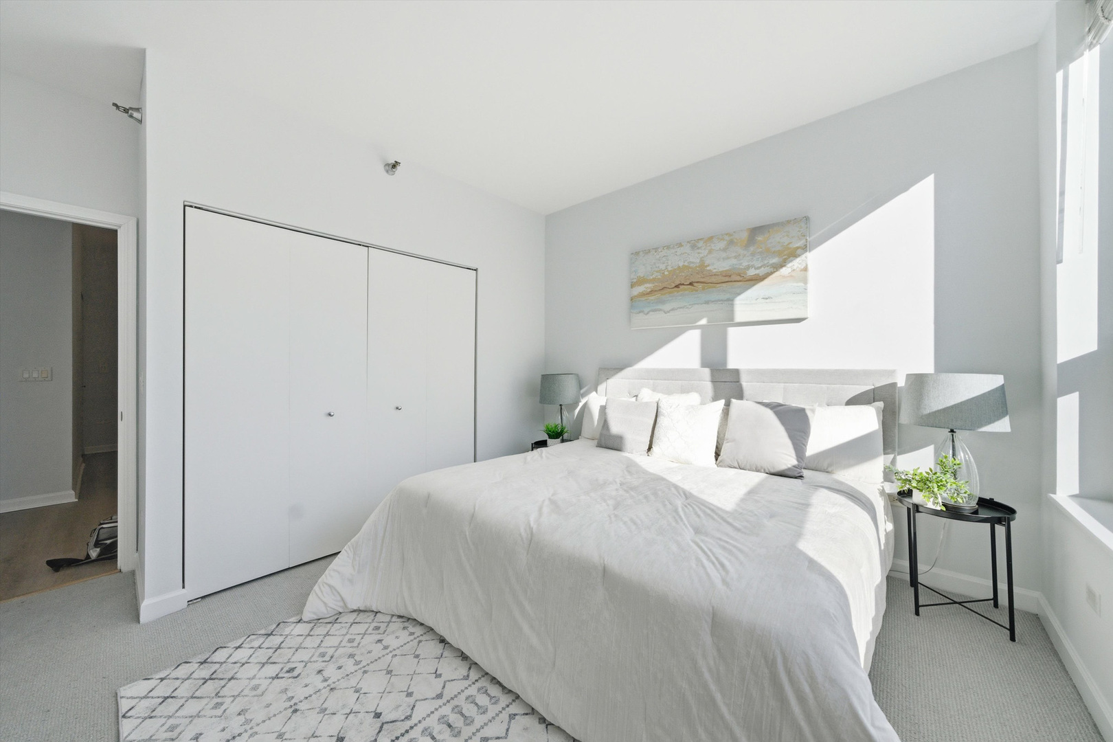 421 W HURON Street Unit: 1407