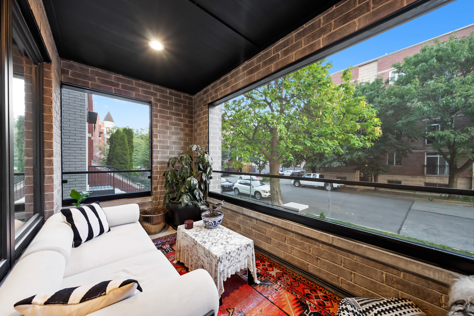 1532 W Ohio Street Unit: 1