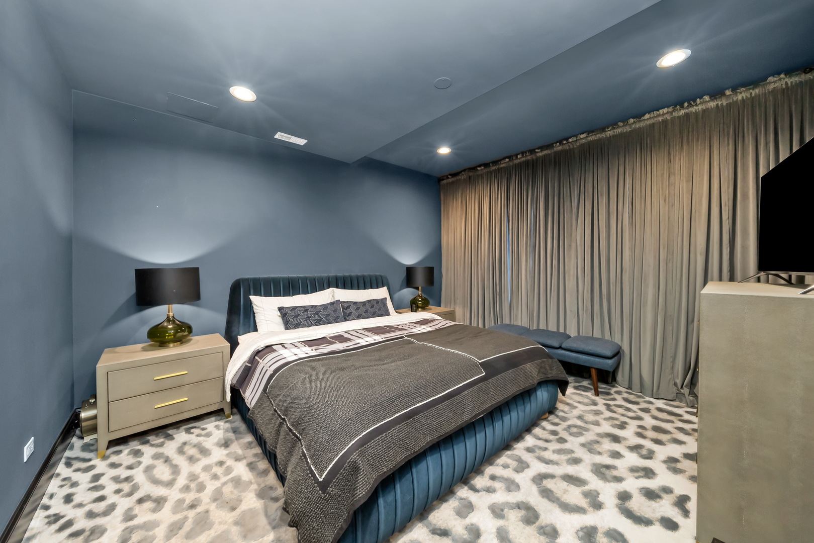 1532 W Ohio Street Unit: 1