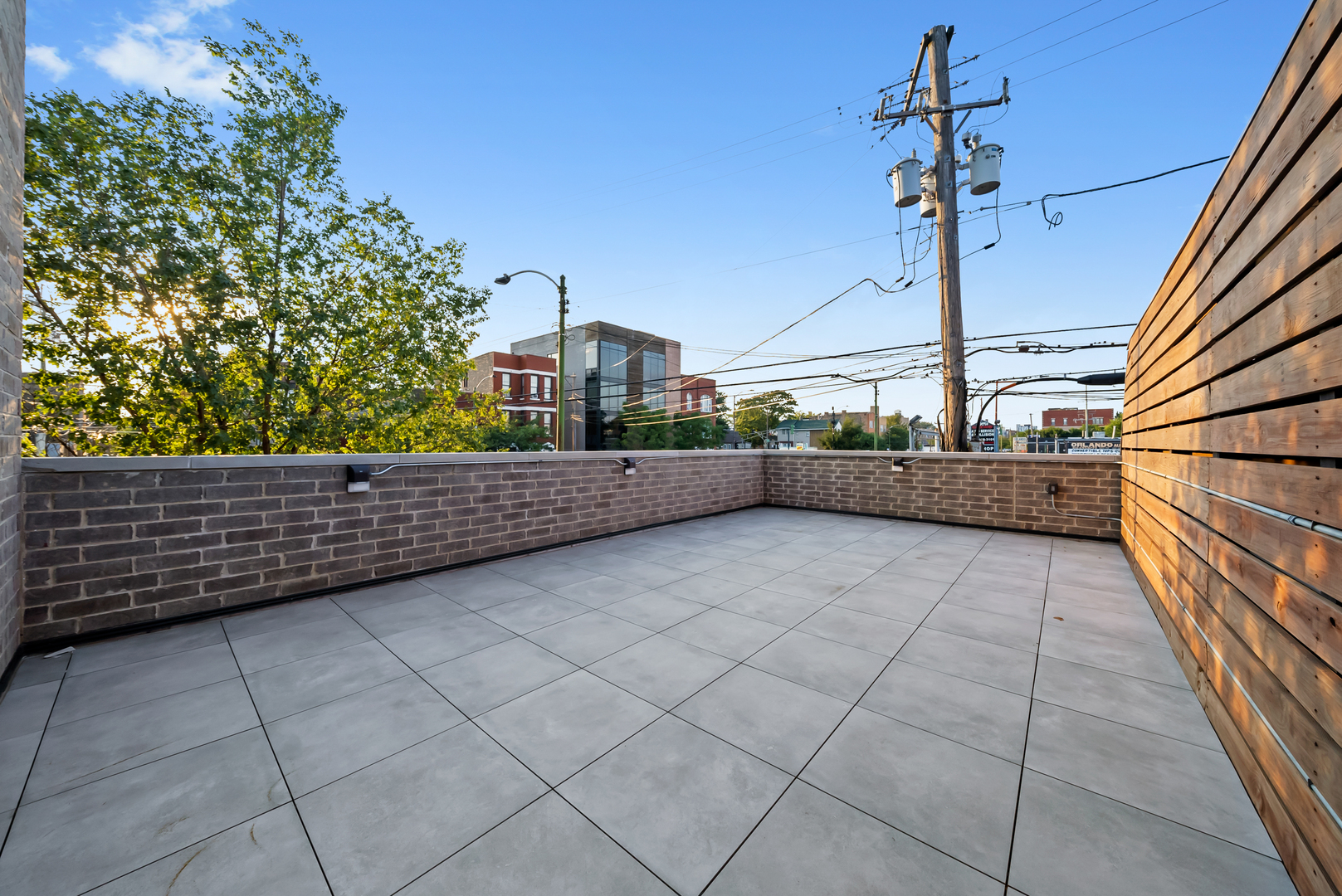 1532 W Ohio Street Unit: 1