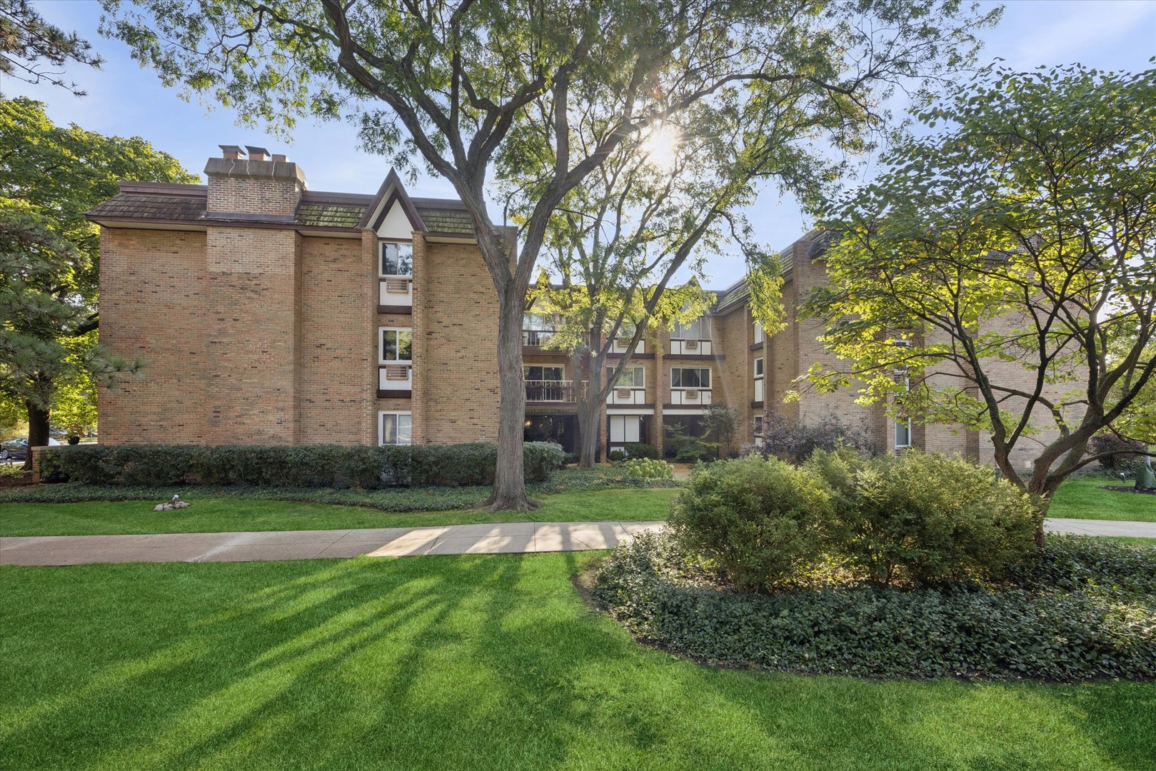 320 Claymoor Road Unit: 2D