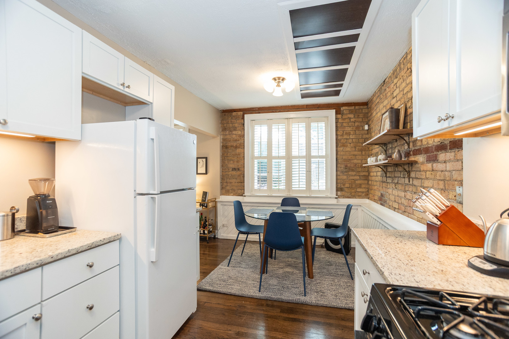 1748 W Granville Avenue Unit: G