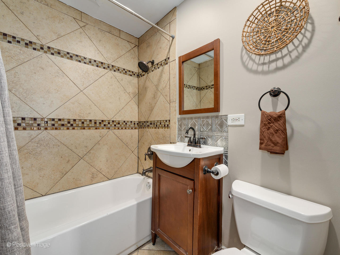 1748 W Granville Avenue Unit: G