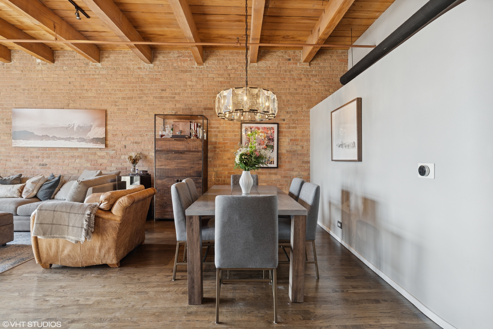 550 N Kingsbury Street Unit: 408