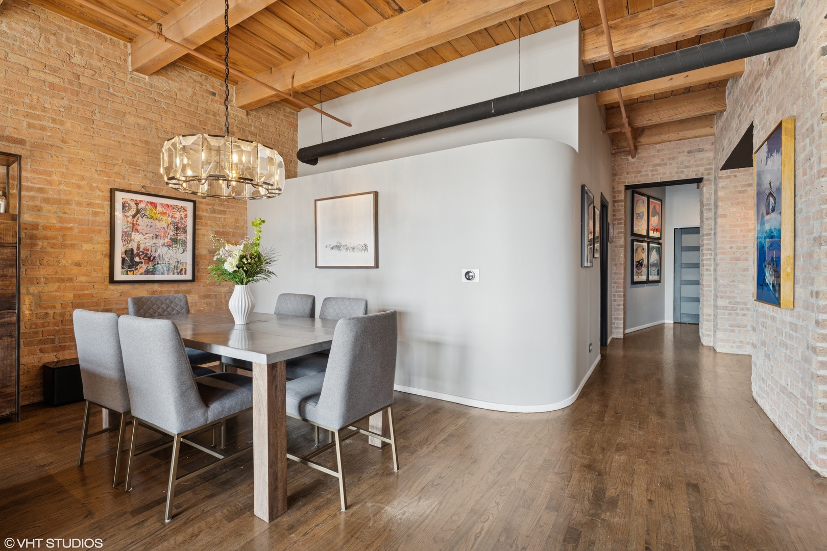 550 N Kingsbury Street Unit: 408