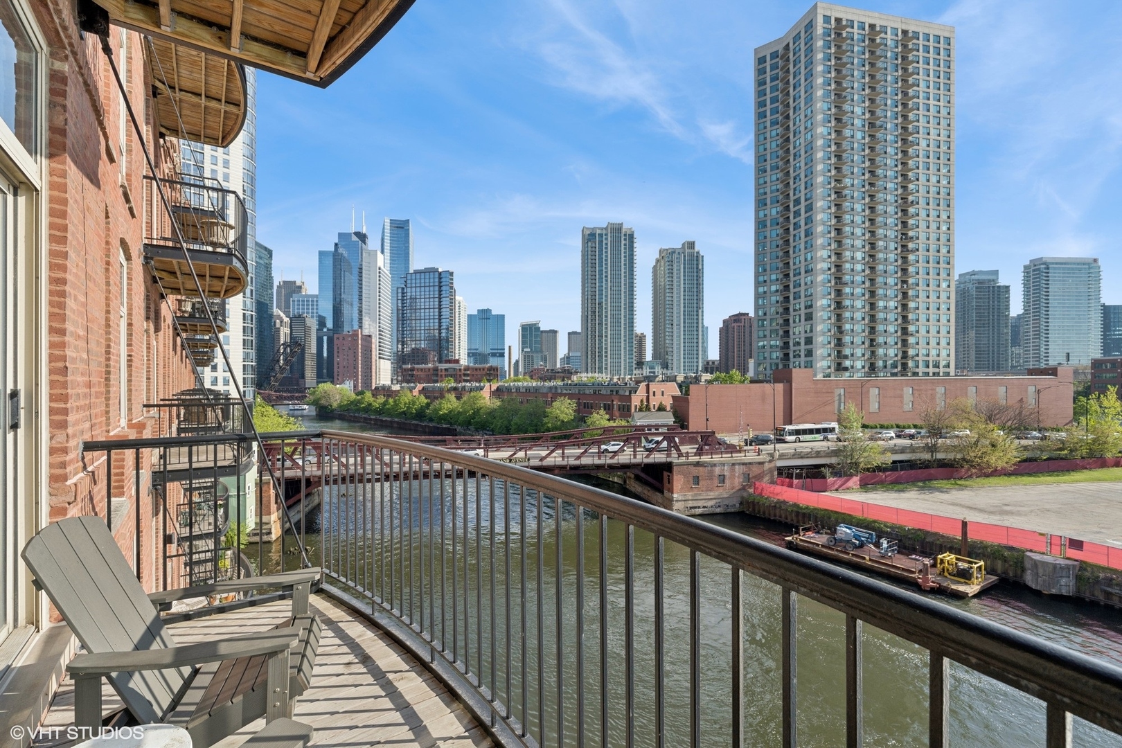 550 N Kingsbury Street Unit: 408