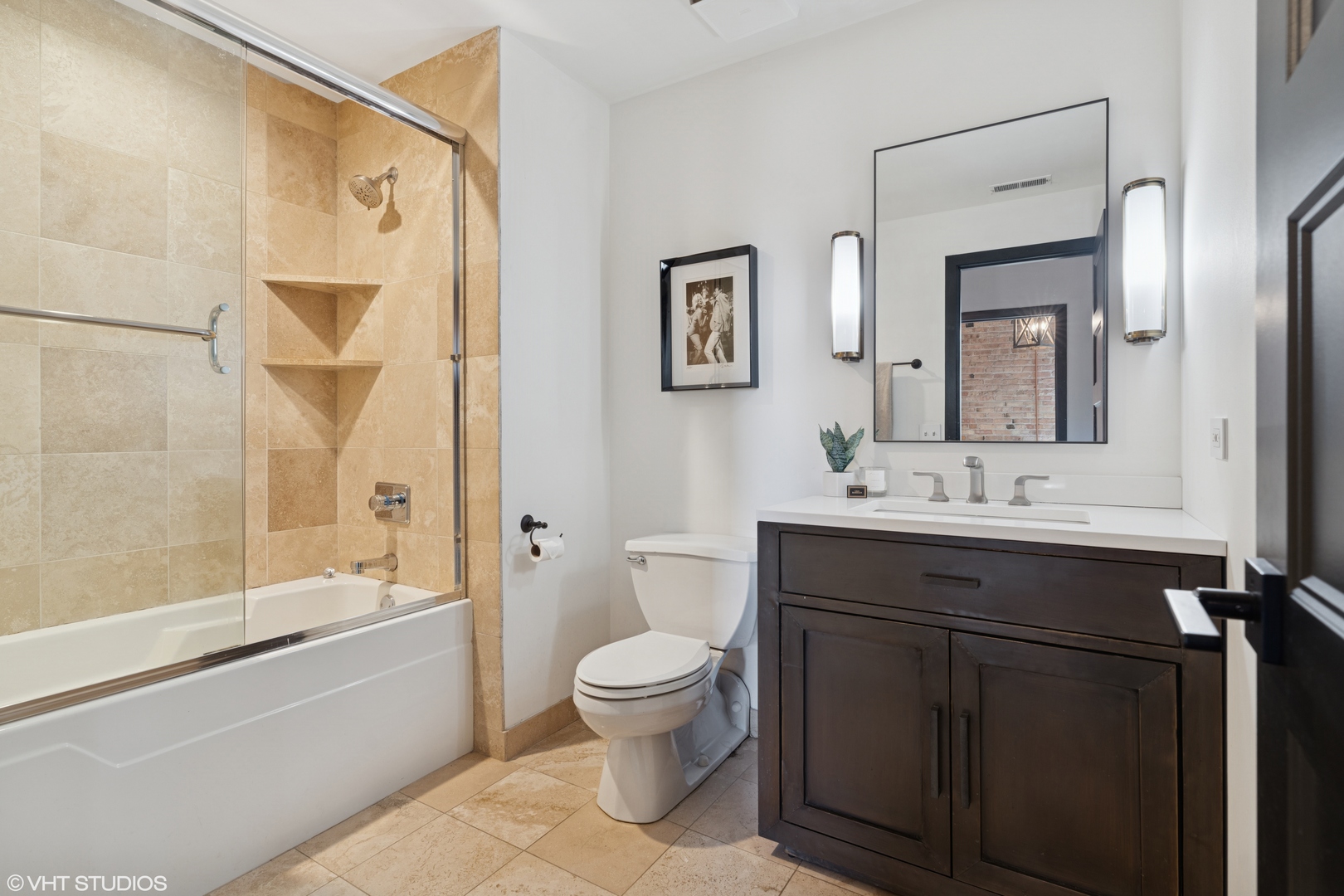 550 N Kingsbury Street Unit: 408