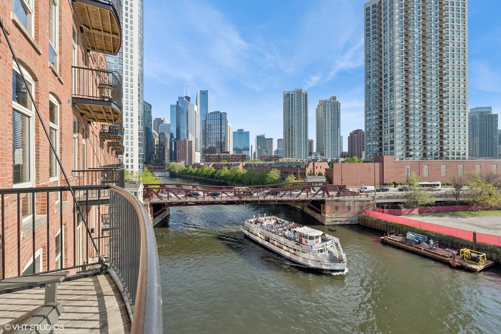 550 N Kingsbury Street Unit: 408