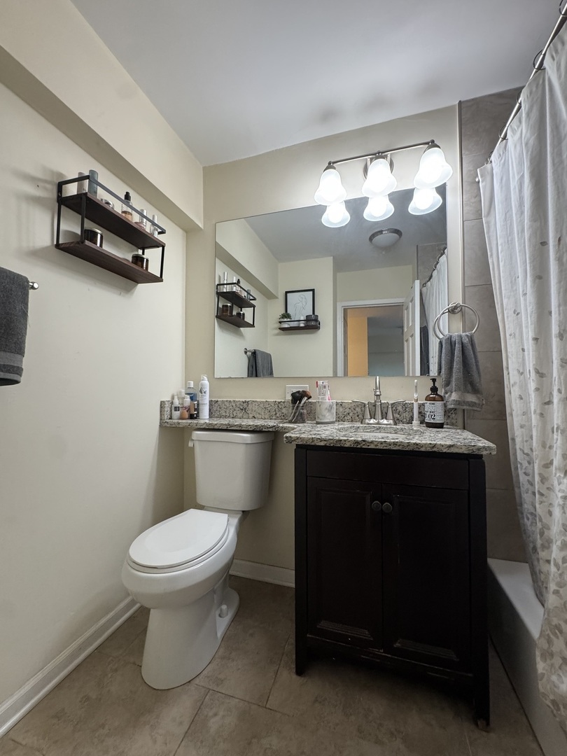 1255 N Sandburg Terrace Unit: 305