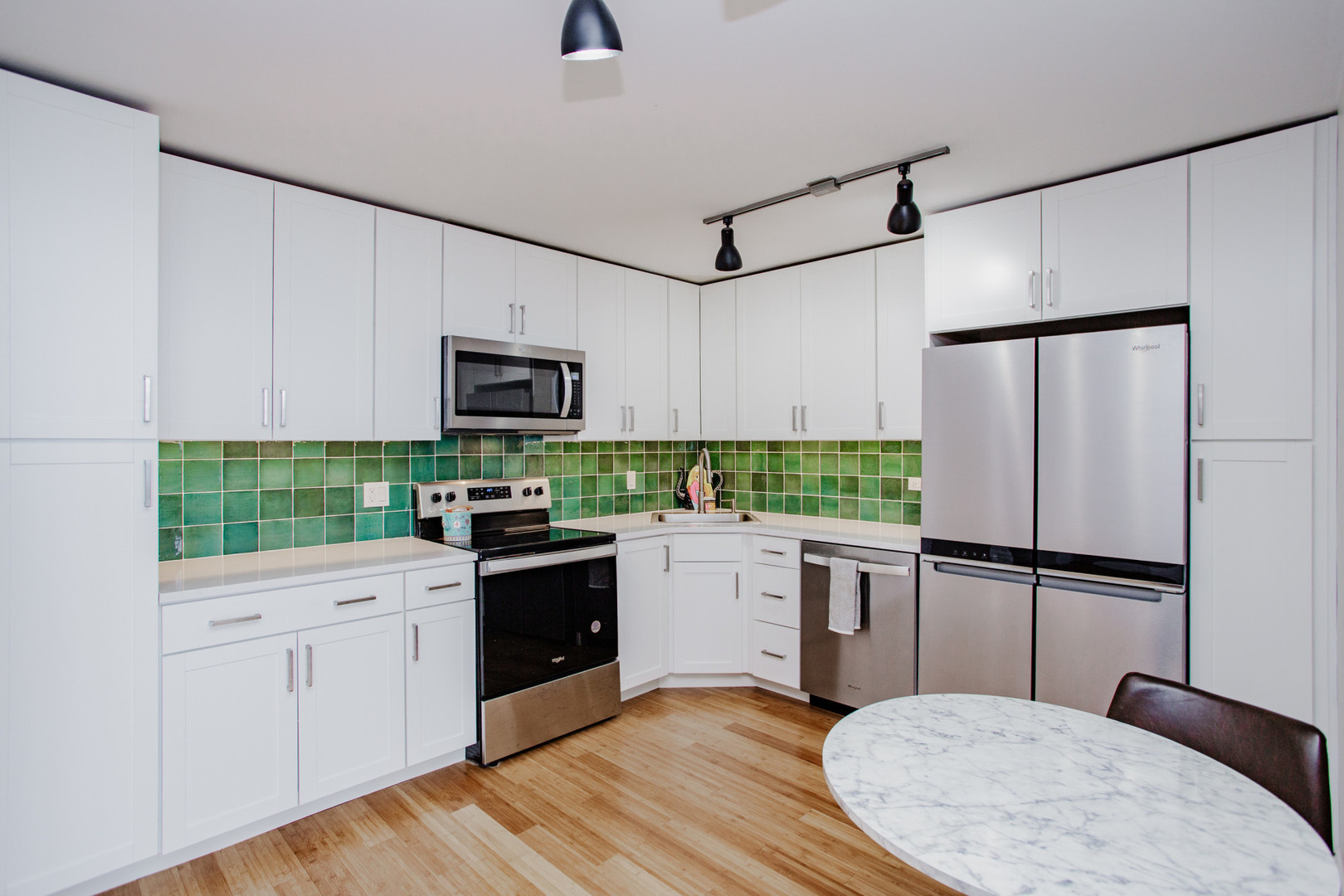 655 W IRVING PARK Road Unit: 5104