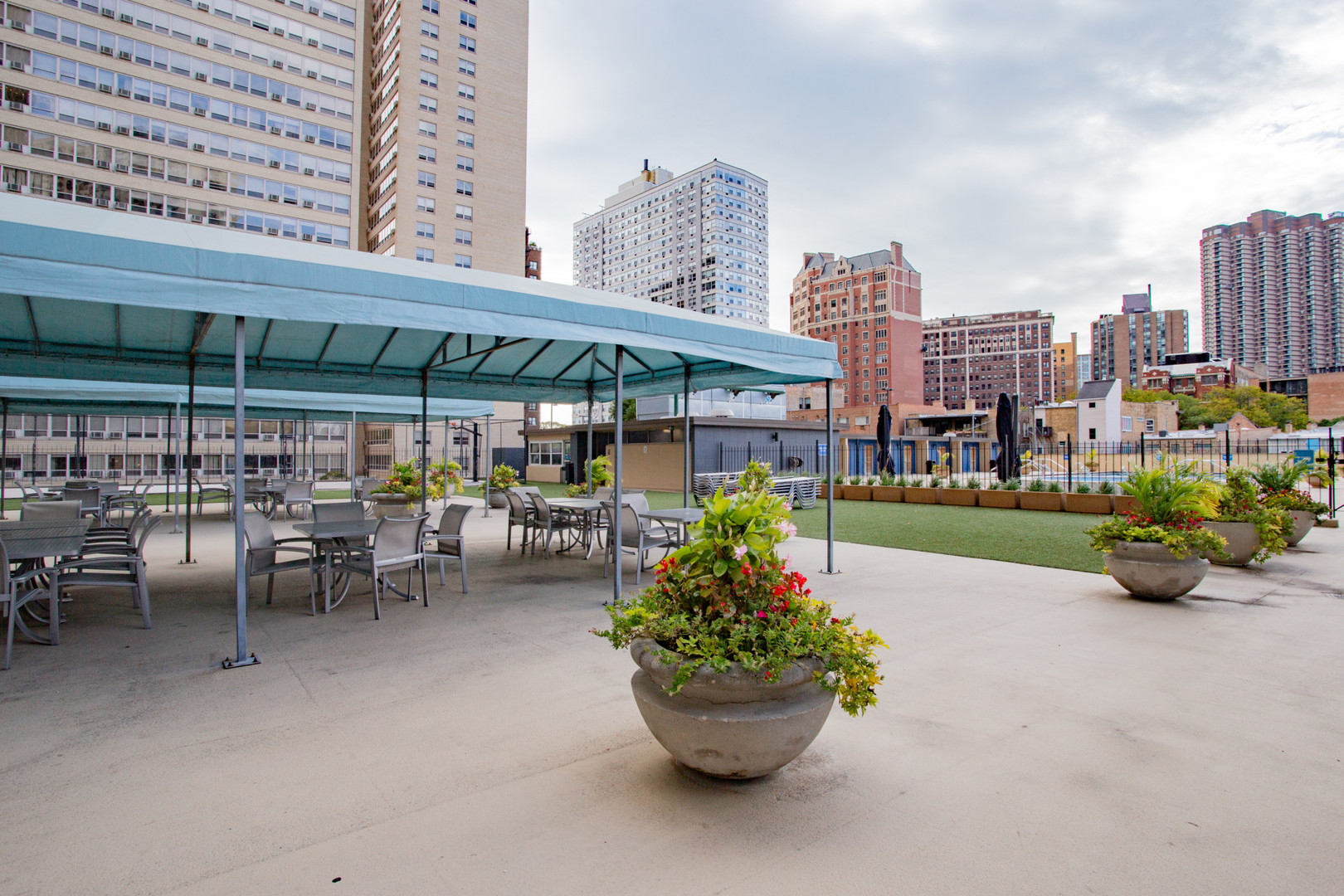 655 W IRVING PARK Road Unit: 5104