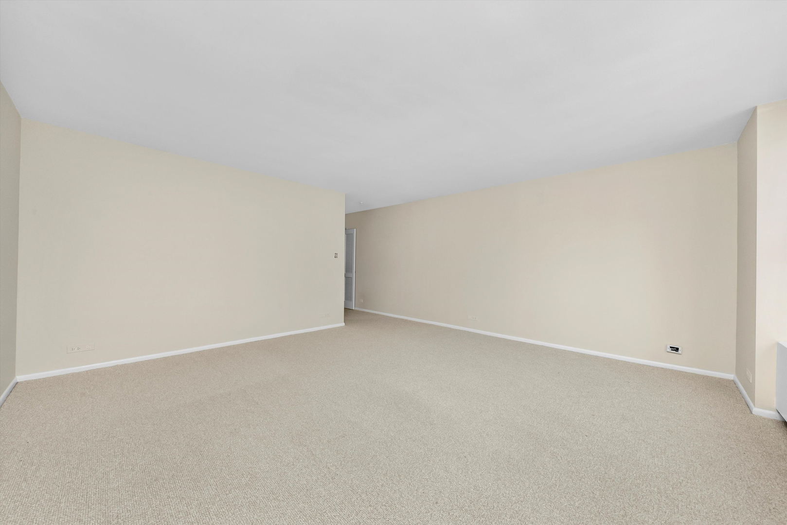 777 N Michigan Avenue Unit: 2202
