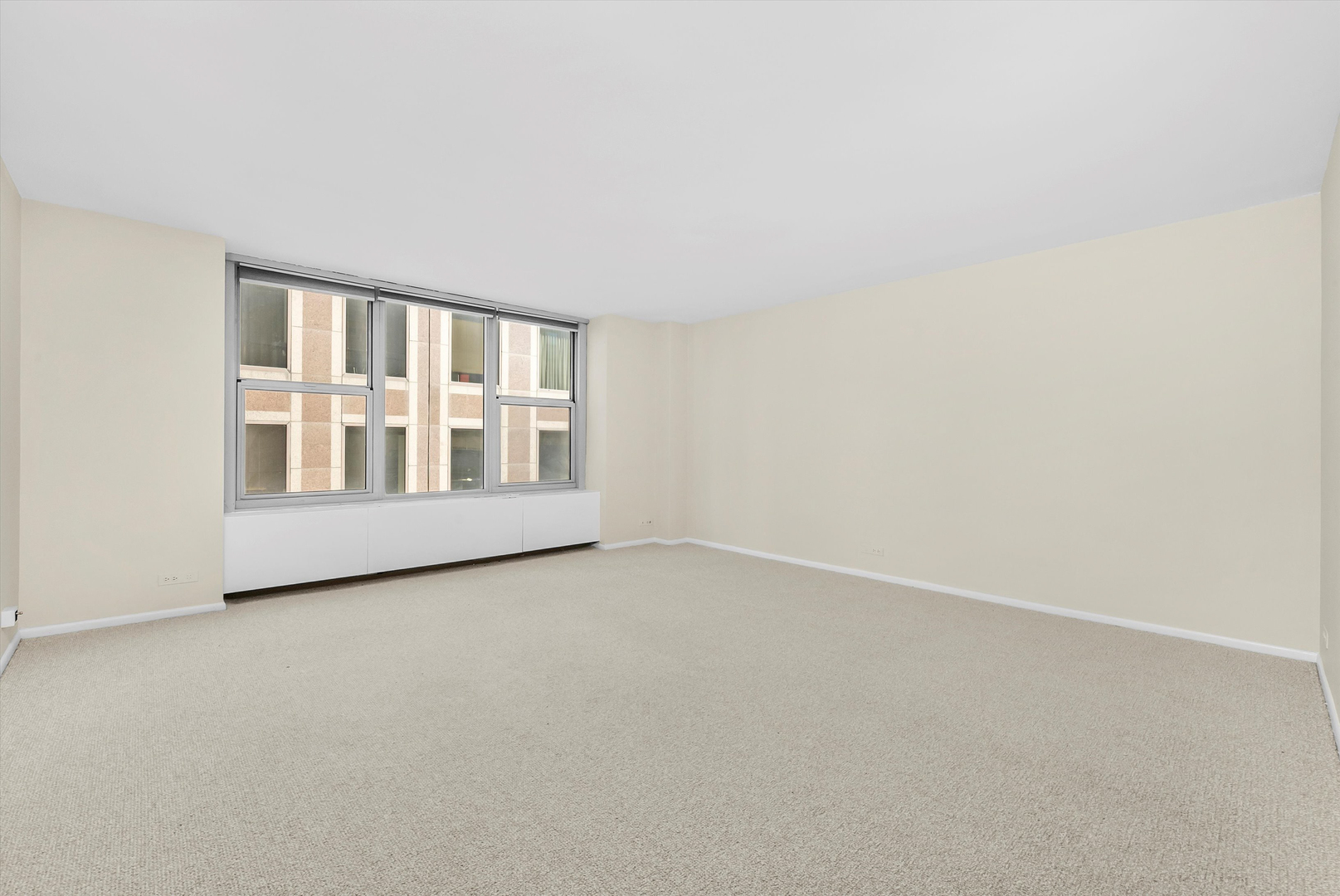 777 N Michigan Avenue Unit: 2202