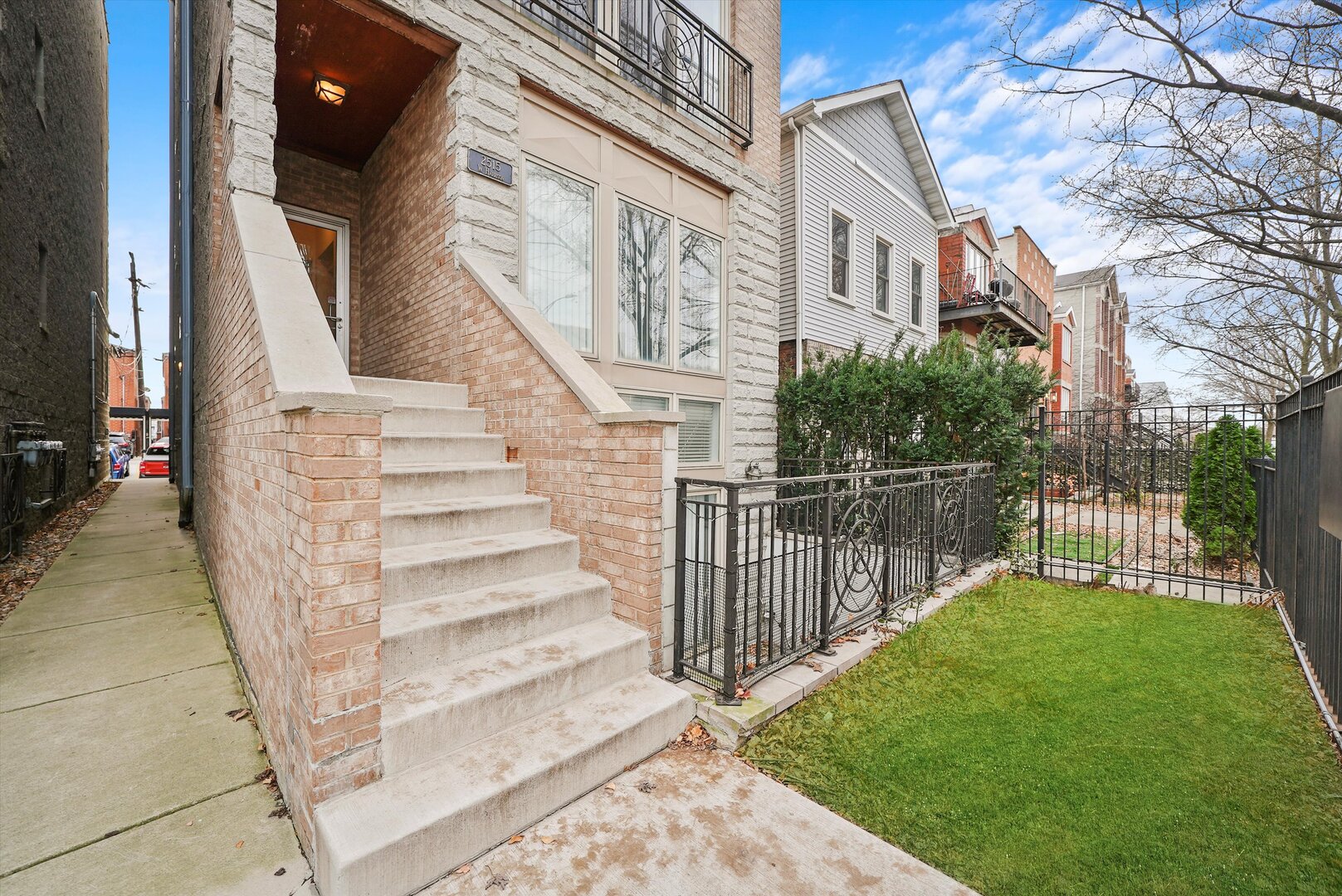 2515 W Harrison Street Unit: 1