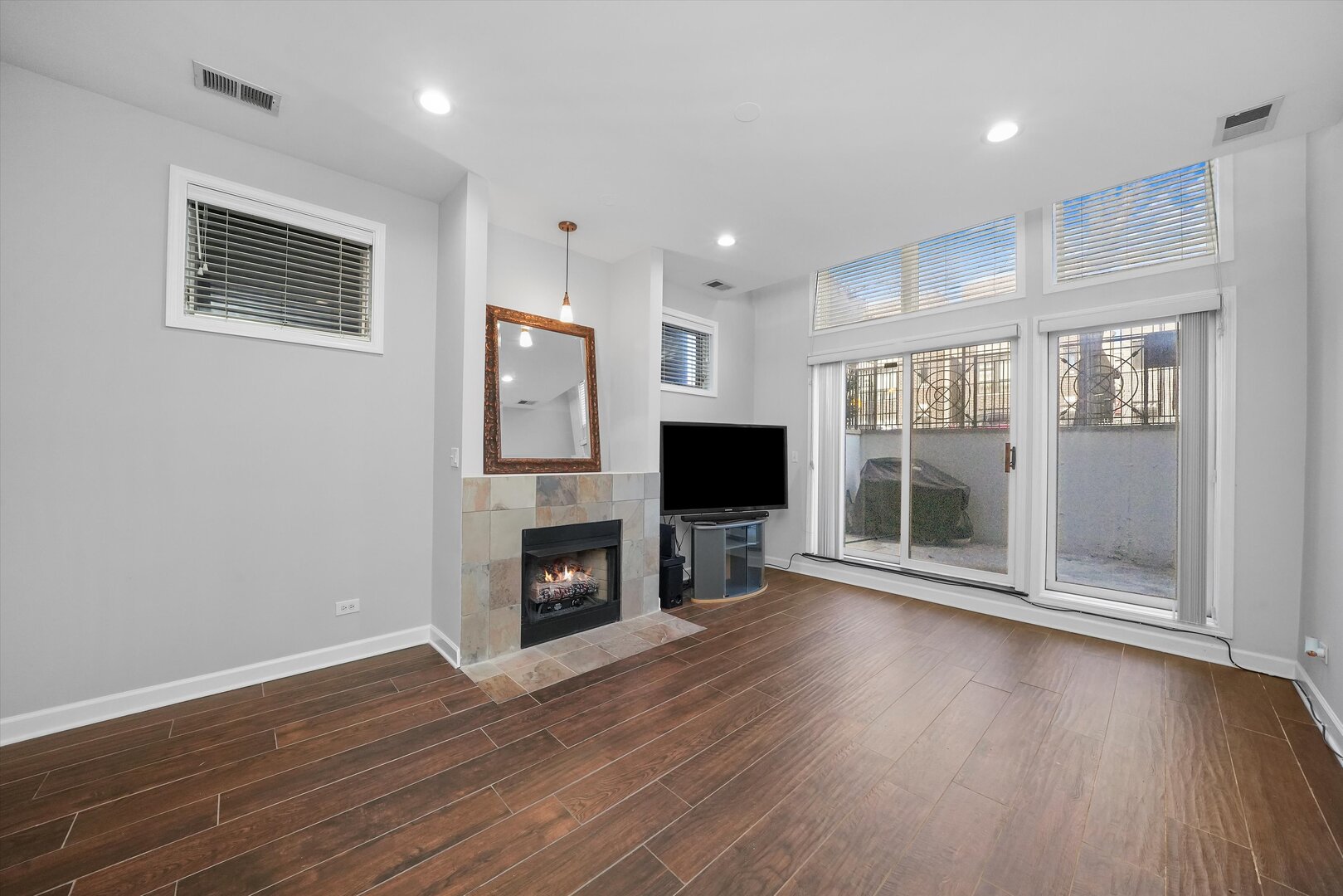 2515 W Harrison Street Unit: 1