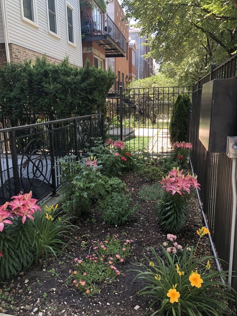 2515 W Harrison Street Unit: 1