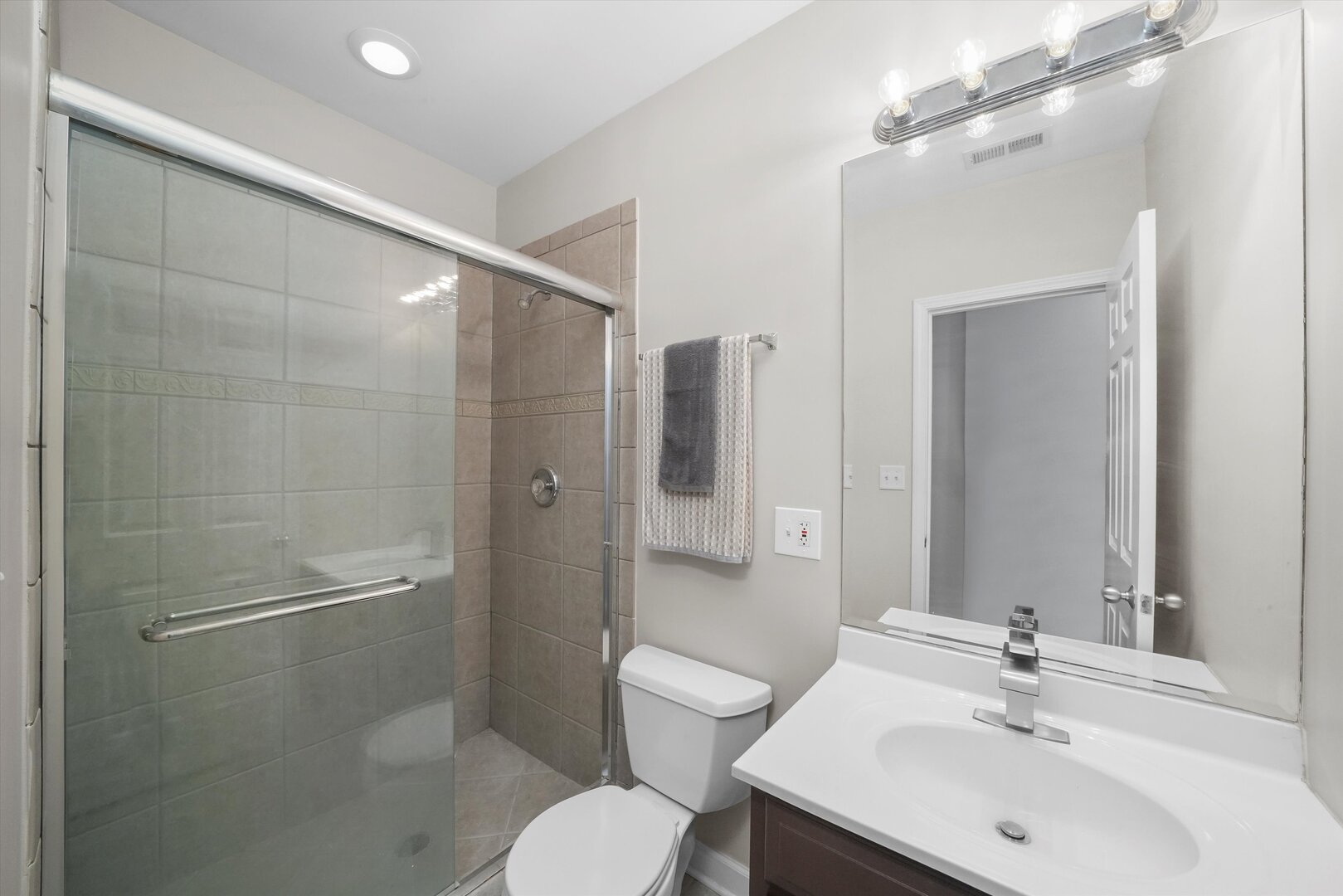 2515 W Harrison Street Unit: 1