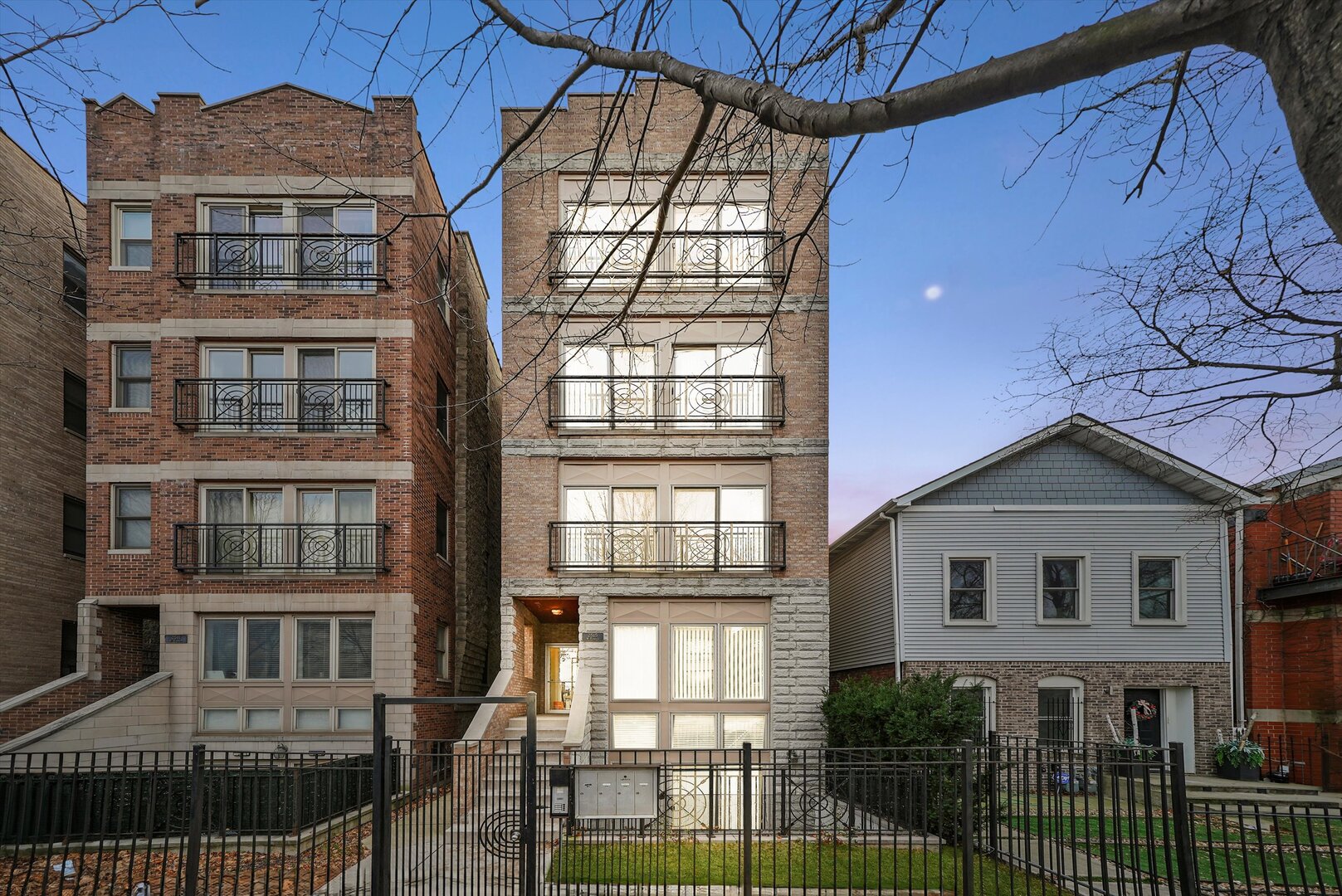 2515 W Harrison Street Unit: 1