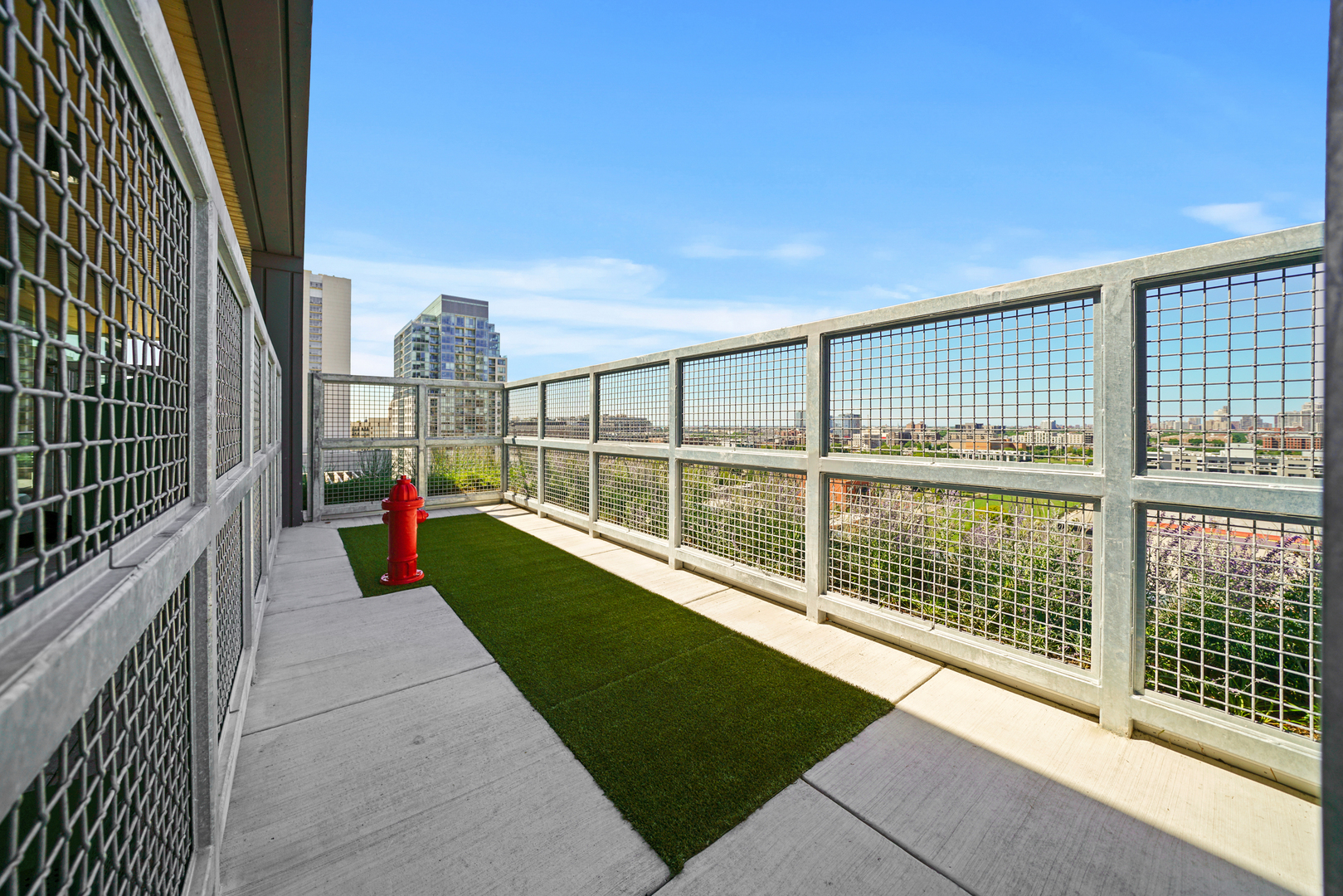 366 W Superior Street Unit: 604