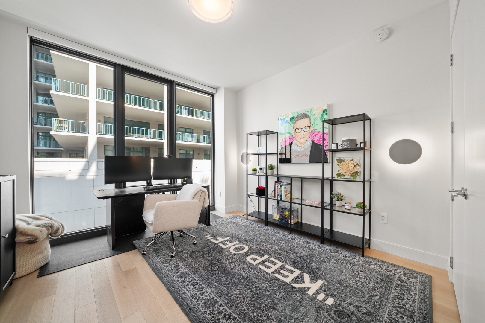 366 W Superior Street Unit: 604