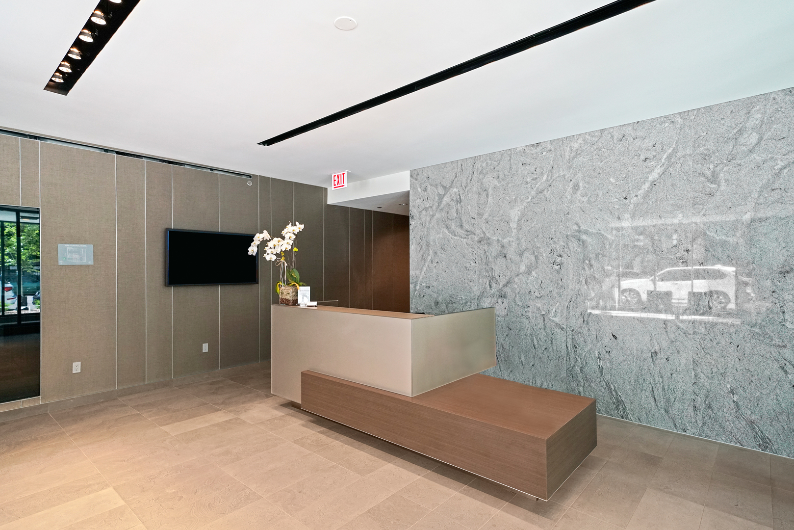 366 W Superior Street Unit: 604