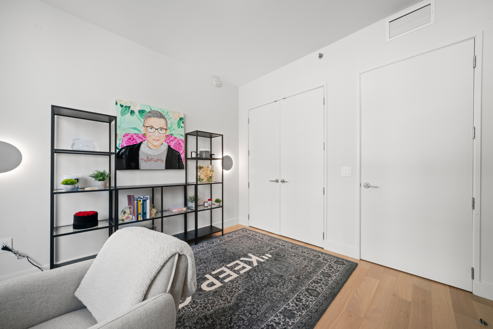 366 W Superior Street Unit: 604