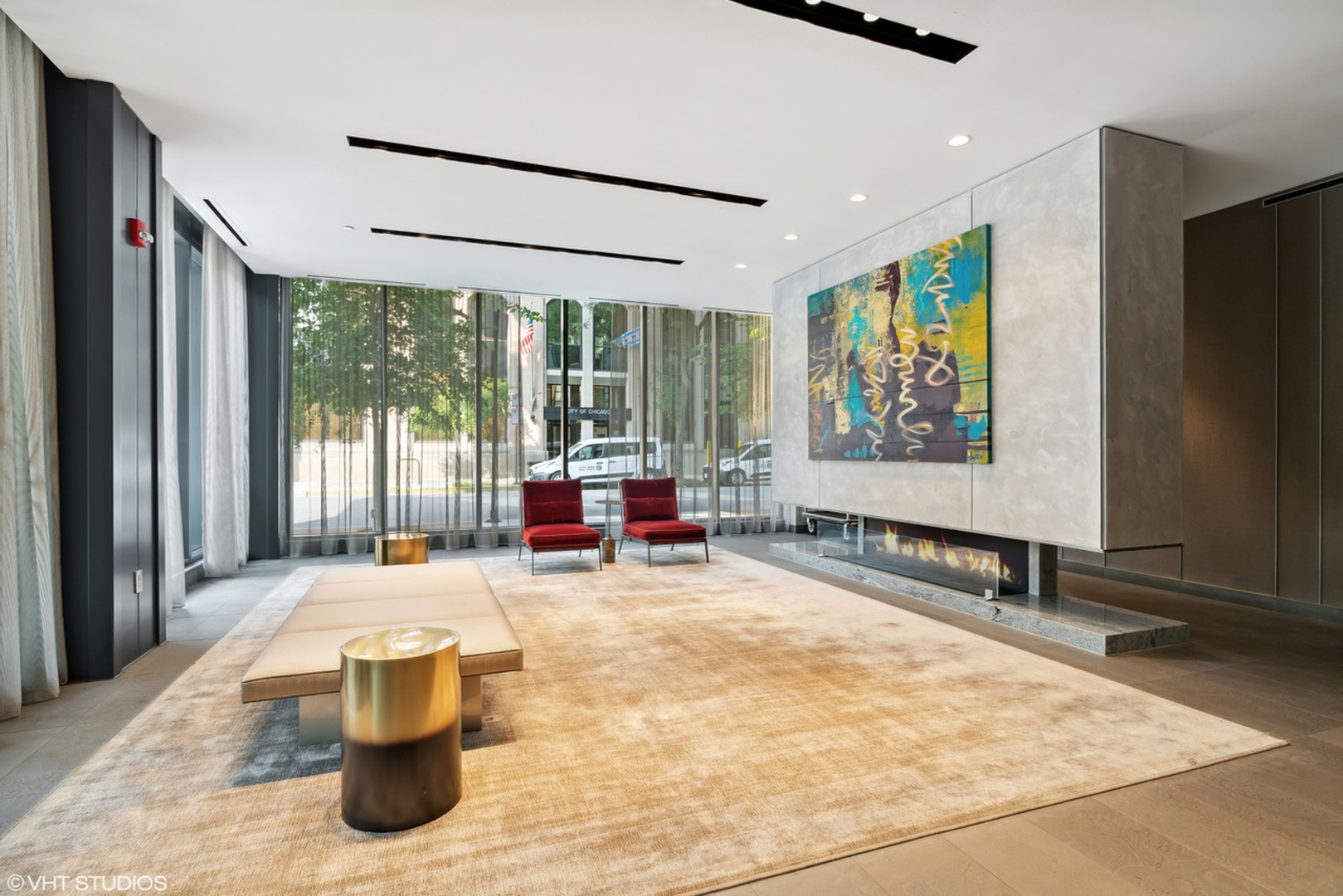 366 W Superior Street Unit: 604